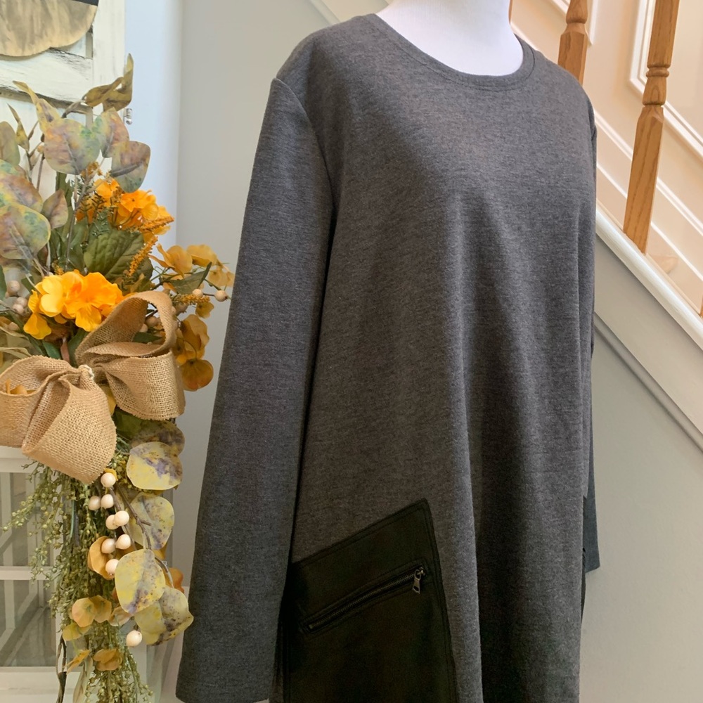 BCBG Max Azria shift dress W/ Faux leather pockets size L